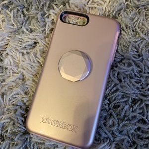 Rose Gold Otterbox iPhone 8 Plus case
